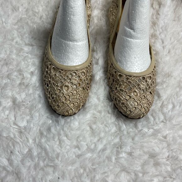 Stuart Weitzman Lace embroidery Beige slip on flats beige leather trim SZ10 - Picture 3 of 8